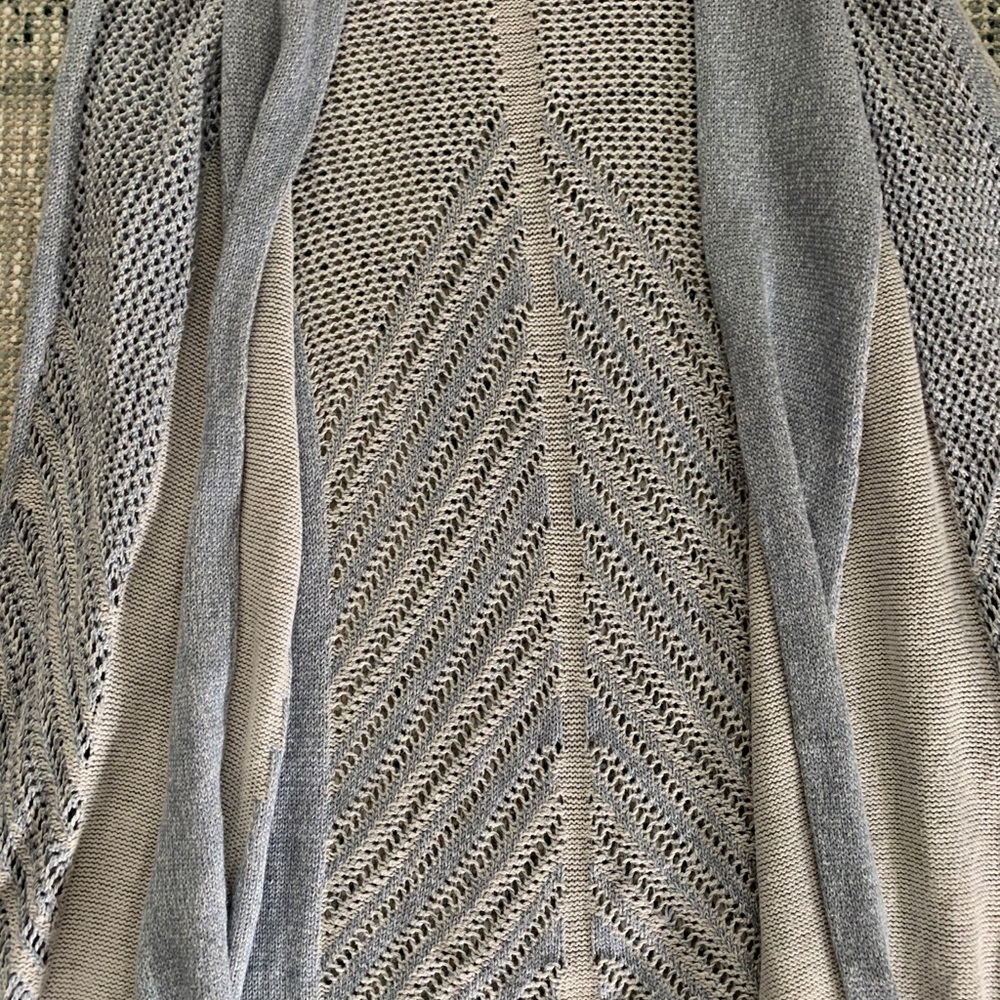 KNOX ROSE SLEEVELESS CARDIGAN - Picture 3 of 7